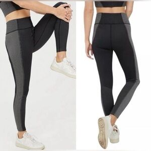 Offline By Aerie Size M Seamless High Waisted Two Tone Leggings Black